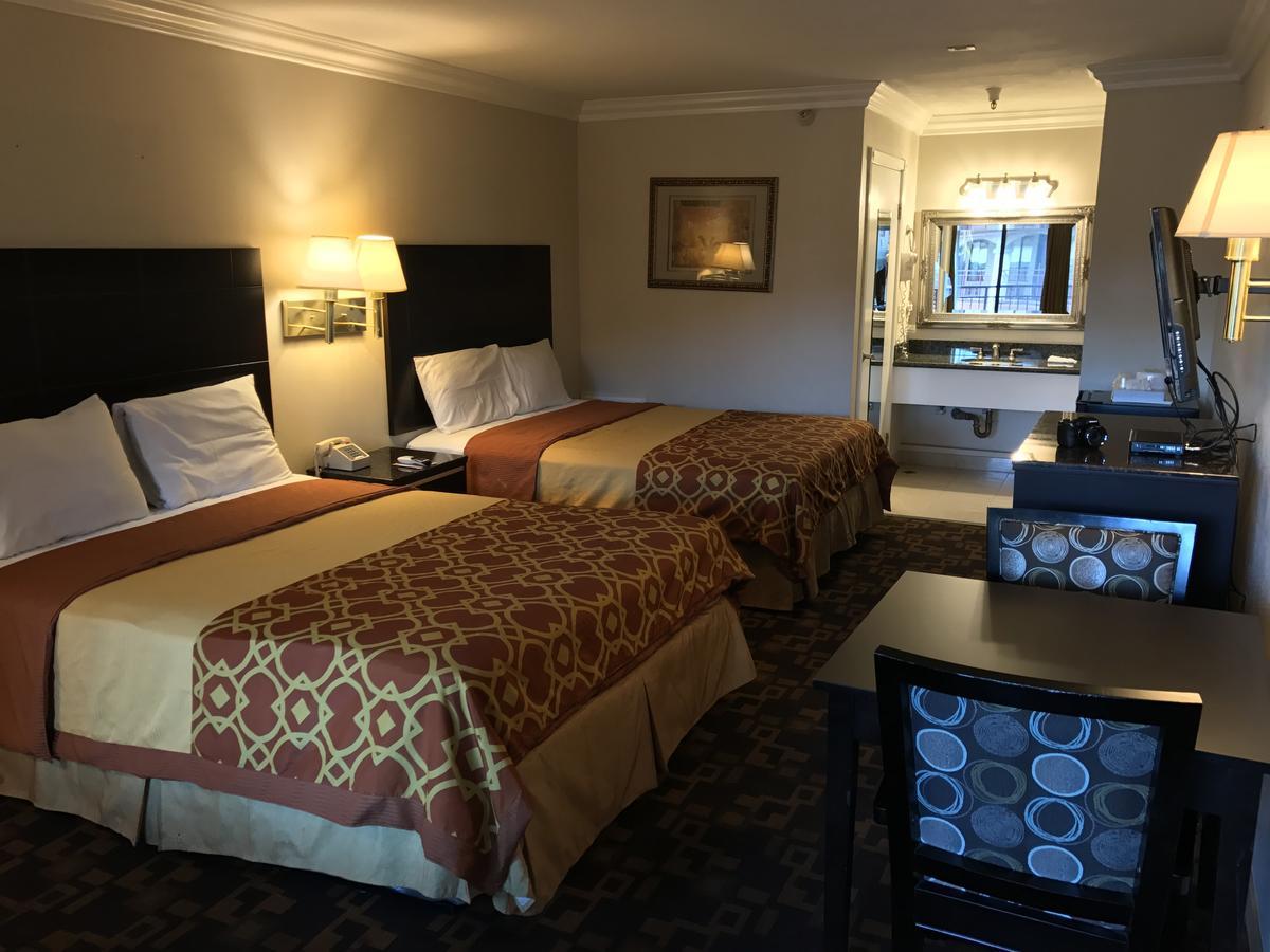 Castaic Inn Six Flags Valencia Extérieur photo